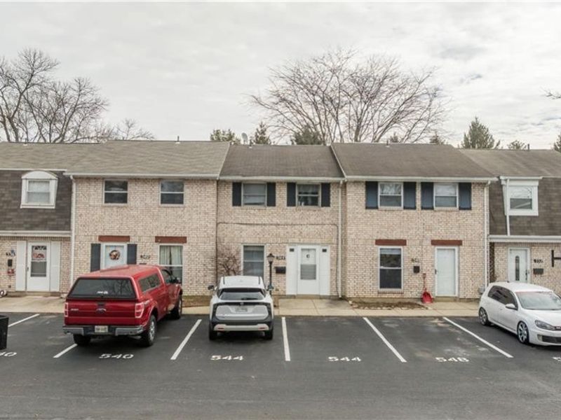 544 Adrian Court, Brookville, OH 45309 Photo 2