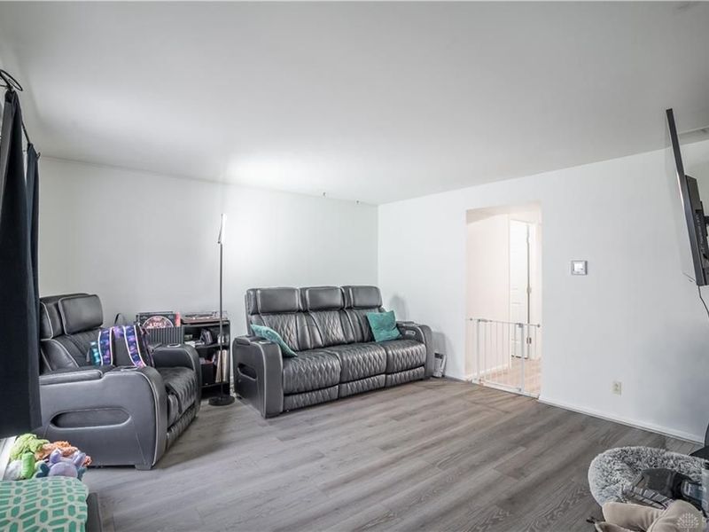 544 Adrian Court, Brookville, OH 45309 Photo 5