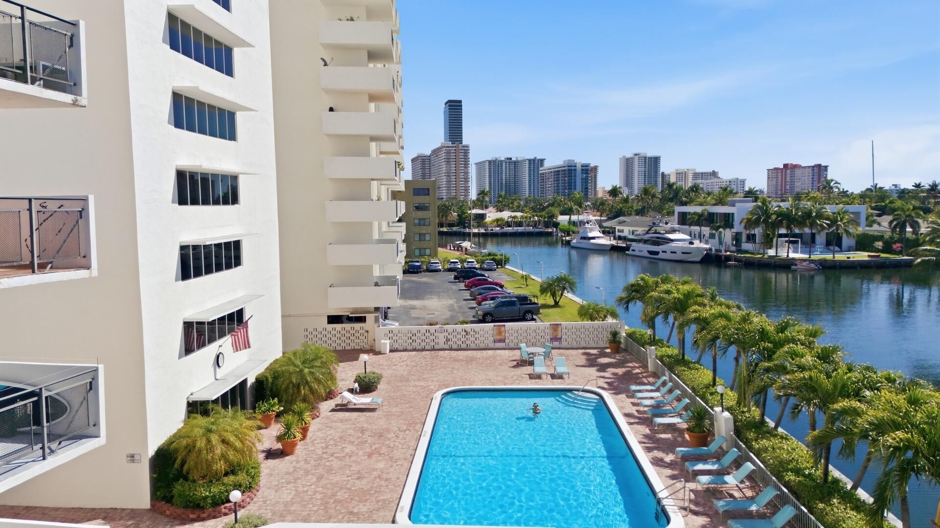 401 Golden Isles Drive, Unit 1009, Hallandale Beach, FL 33009 Photo