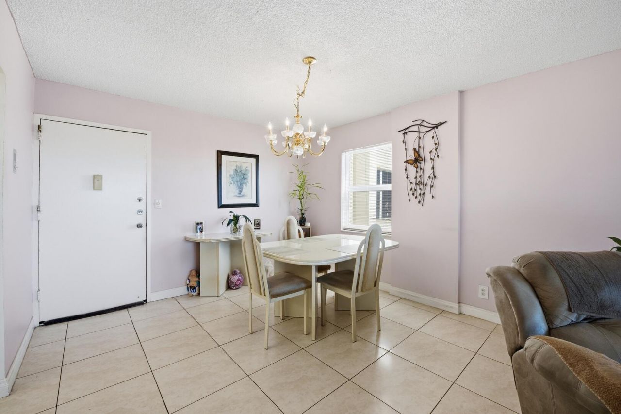 401 Golden Isles Drive, Unit 1009, Hallandale Beach, FL 33009 Photo