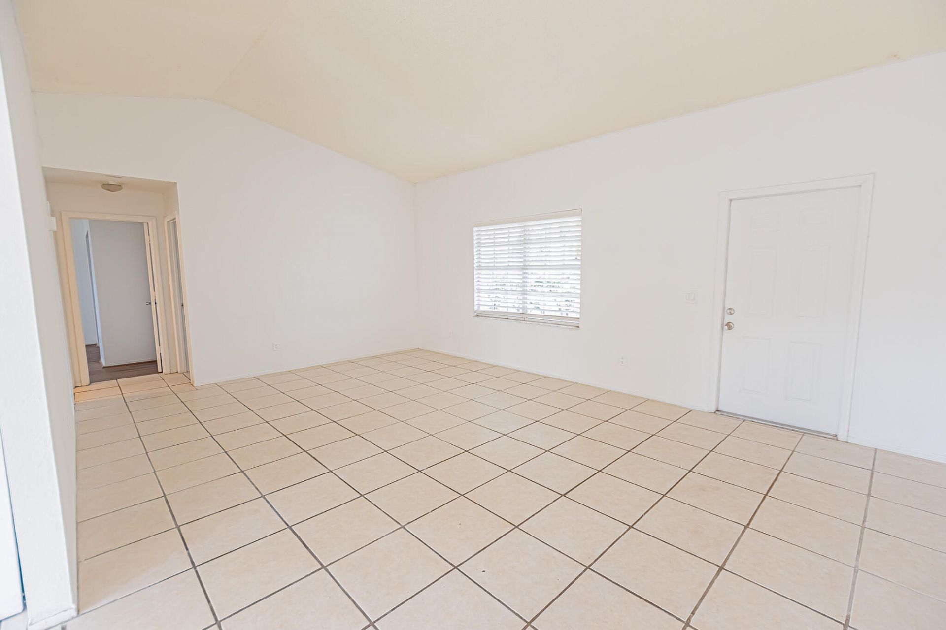 2561 SE Charleston Drive, Port Saint Lucie, FL 34952 Photo