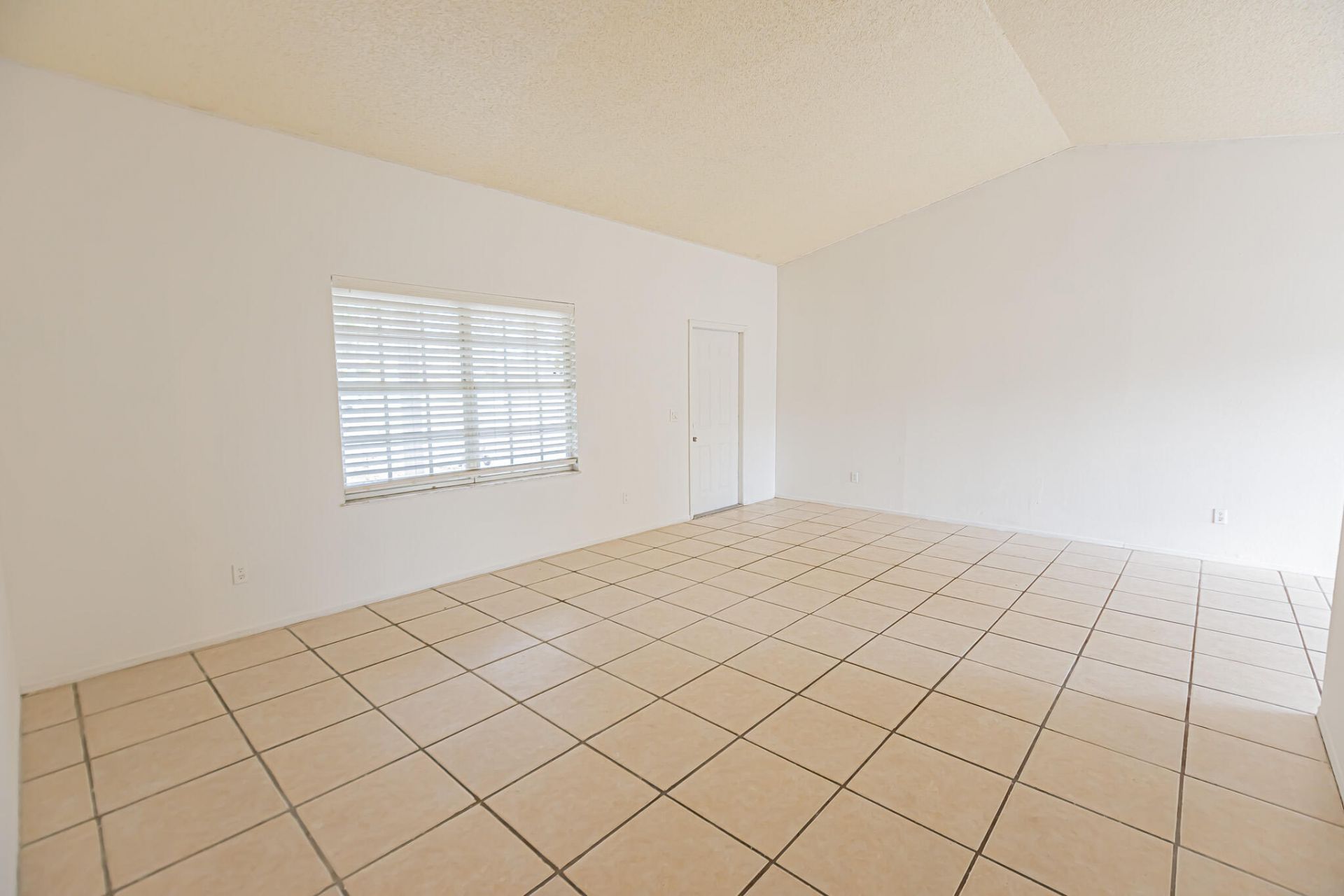 2561 SE Charleston Drive, Port Saint Lucie, FL 34952 Photo