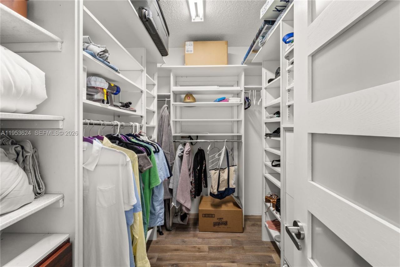 5640 Collins Ave , Unit 4D, Miami Beach, FL 33140 Photo