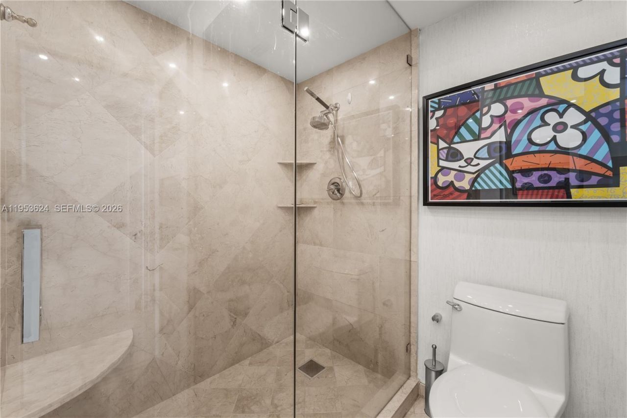 5640 Collins Ave , Unit 4D, Miami Beach, FL 33140 Photo