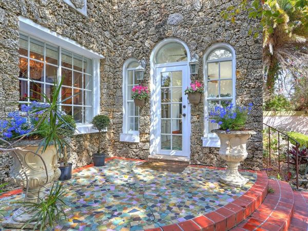 1755 SW 10th St, Miami, FL 33135