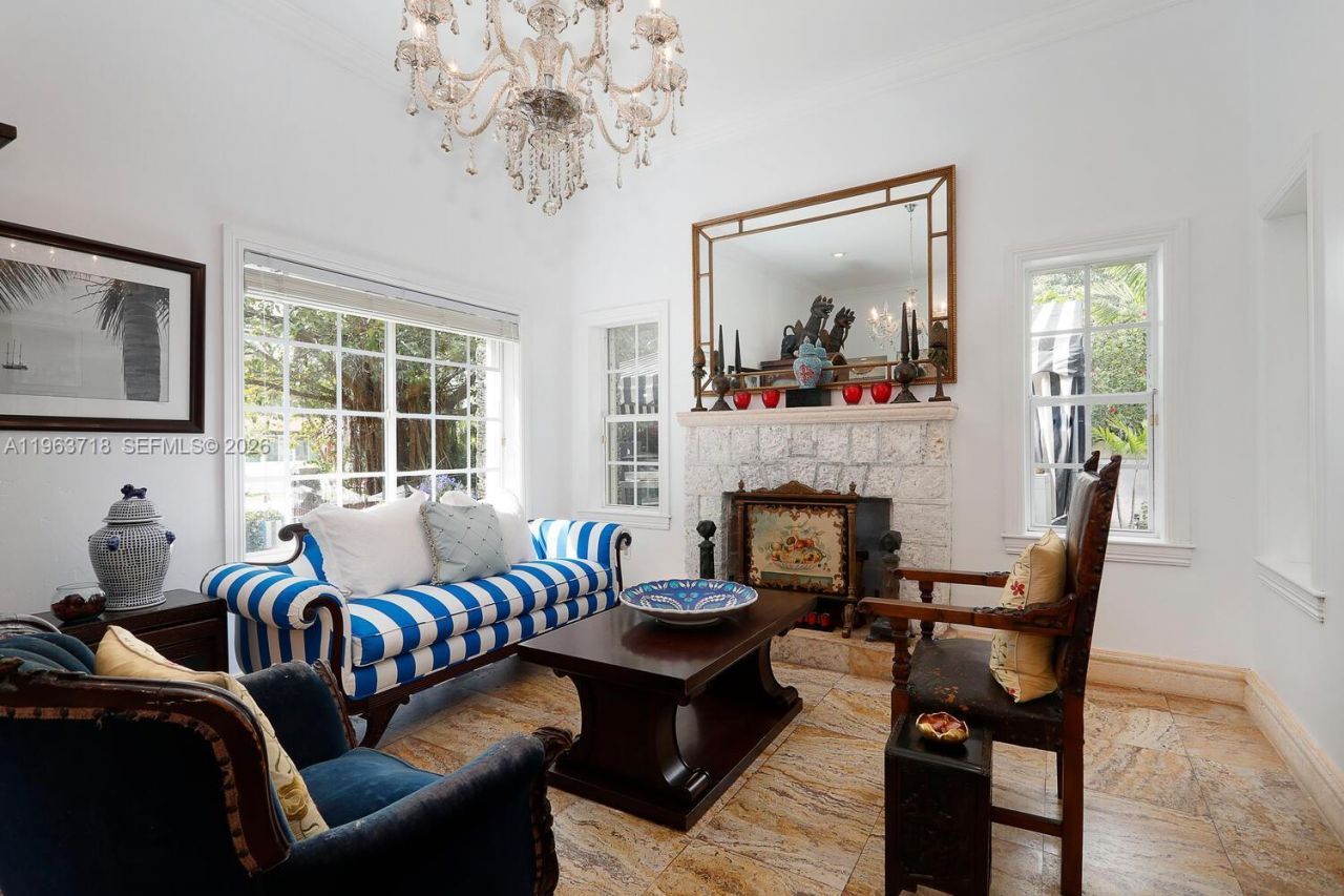 1755 SW 10th St, Miami, FL 33135 Photo