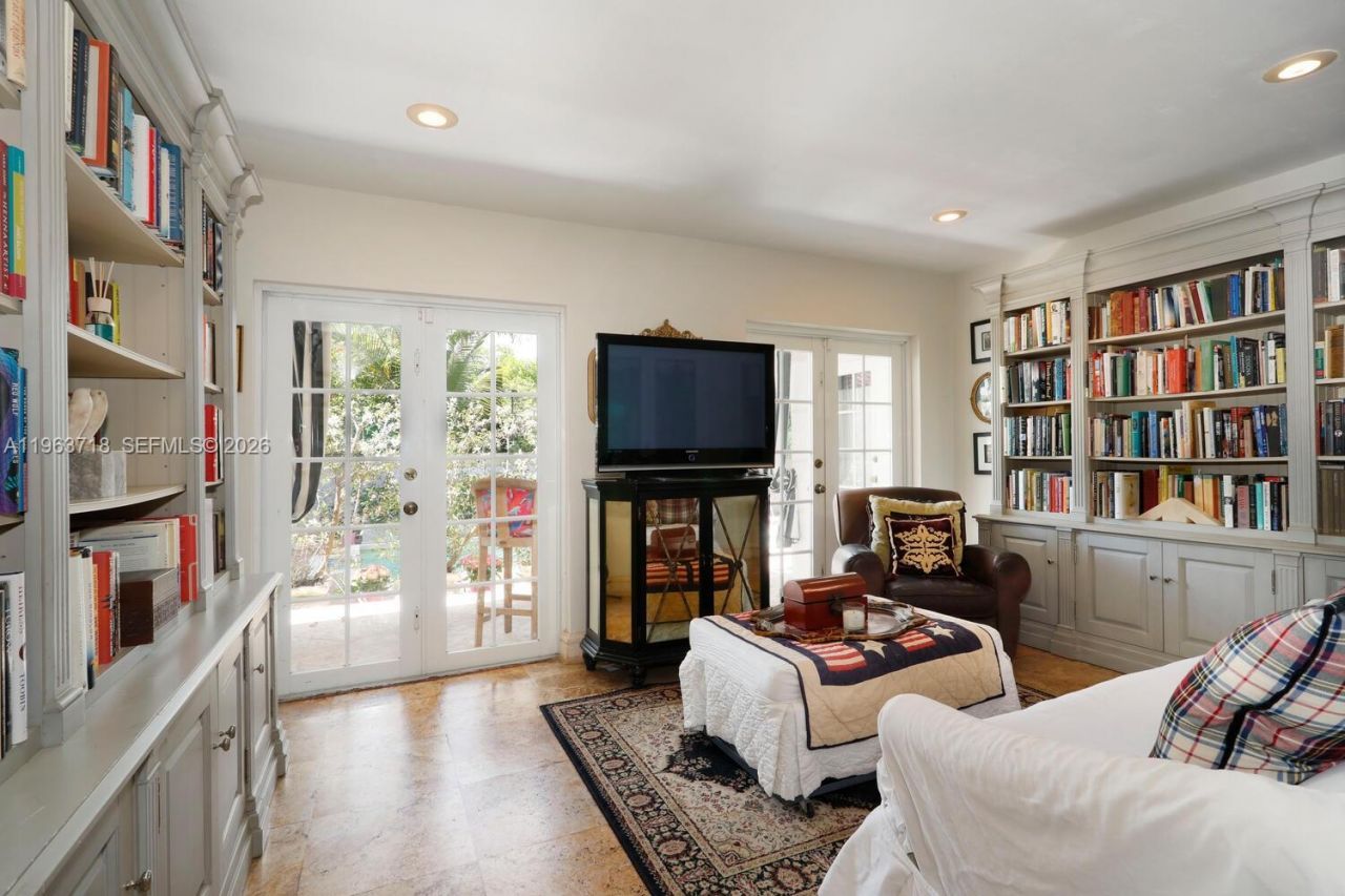 1755 SW 10th St, Miami, FL 33135 Photo