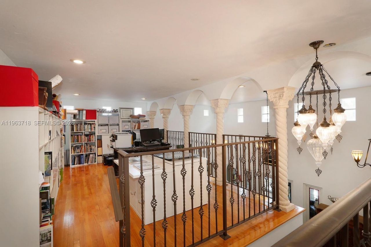 1755 SW 10th St, Miami, FL 33135 Photo