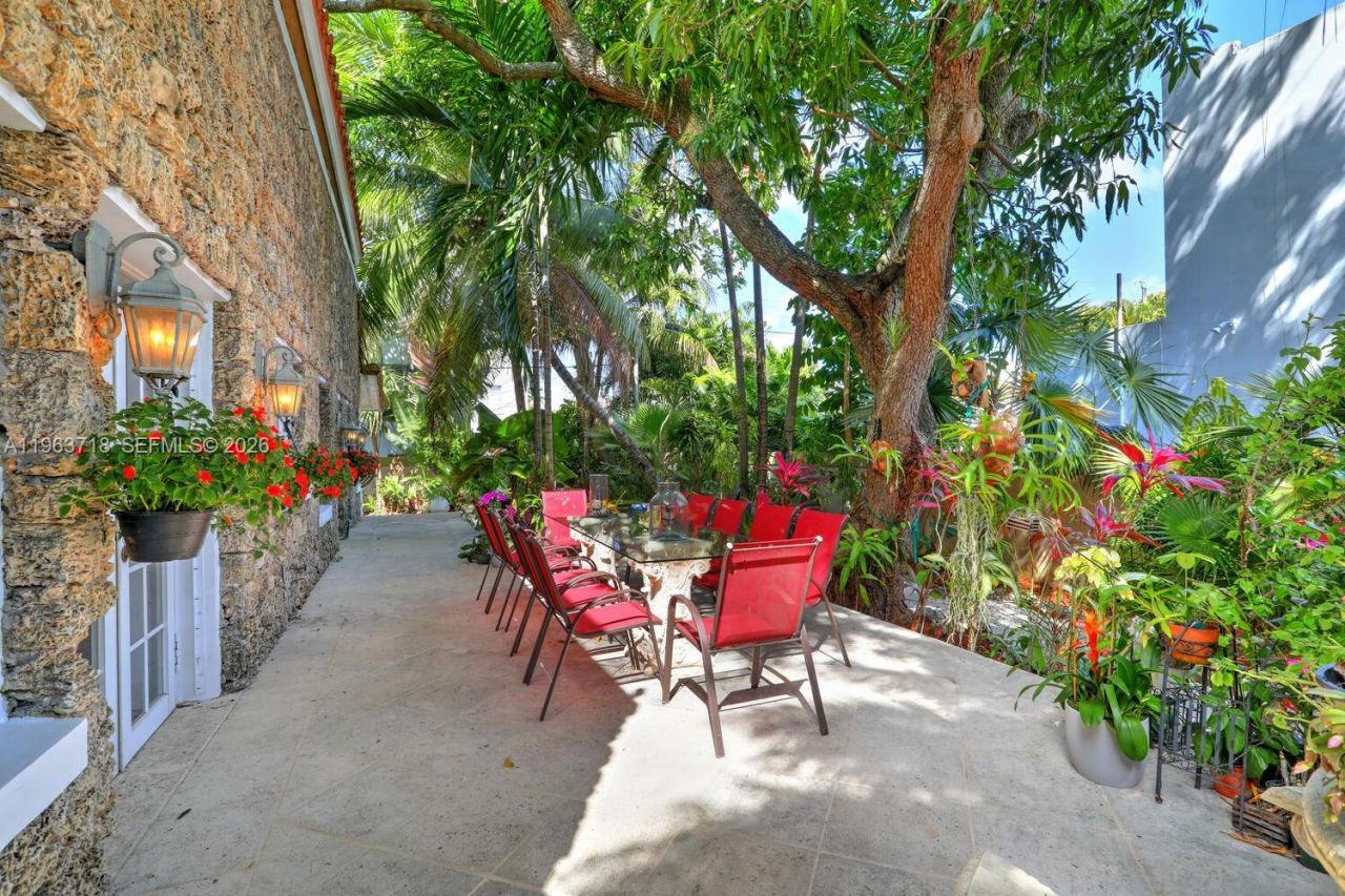 1755 SW 10th St, Miami, FL 33135 Photo