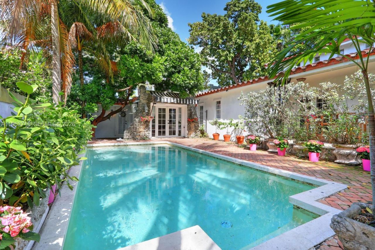 1755 SW 10th St, Miami, FL 33135 Photo