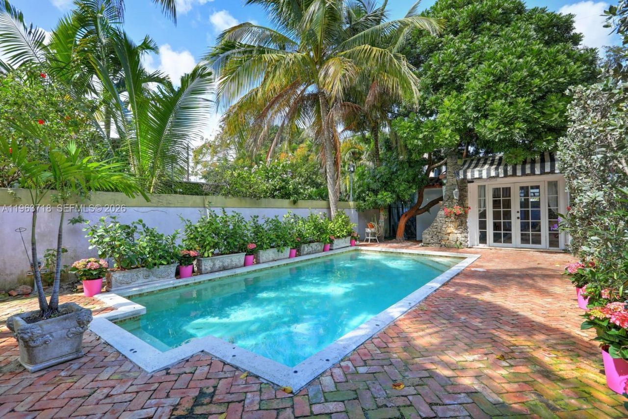 1755 SW 10th St, Miami, FL 33135 Photo