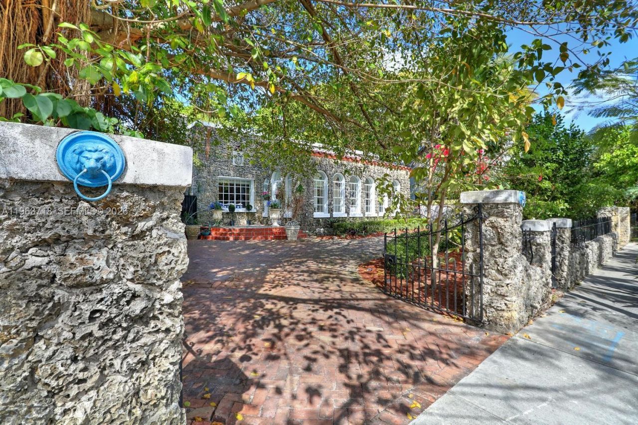 1755 SW 10th St, Miami, FL 33135 Photo