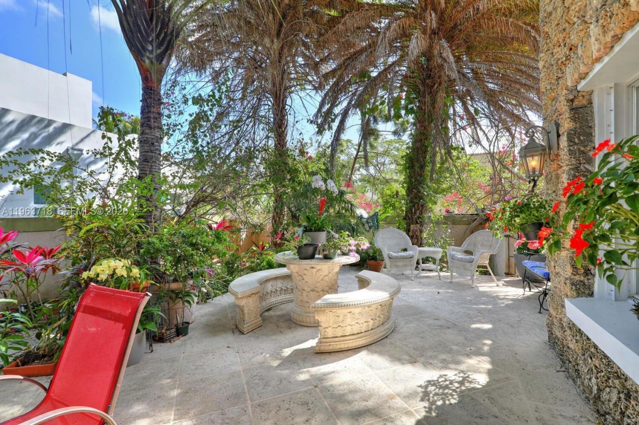 1755 SW 10th St, Miami, FL 33135 Photo