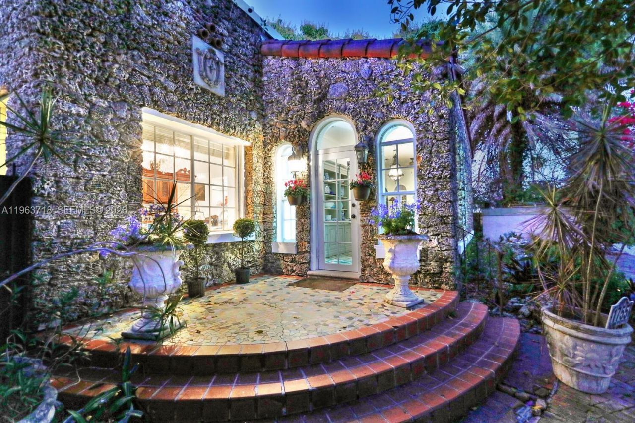 1755 SW 10th St, Miami, FL 33135 Photo