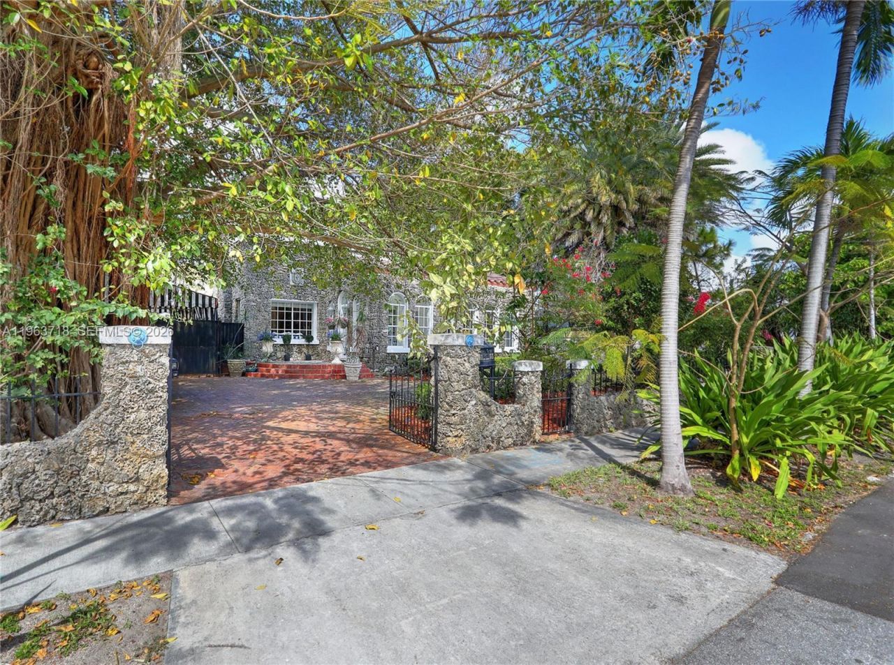 1755 SW 10th St, Miami, FL 33135 Photo