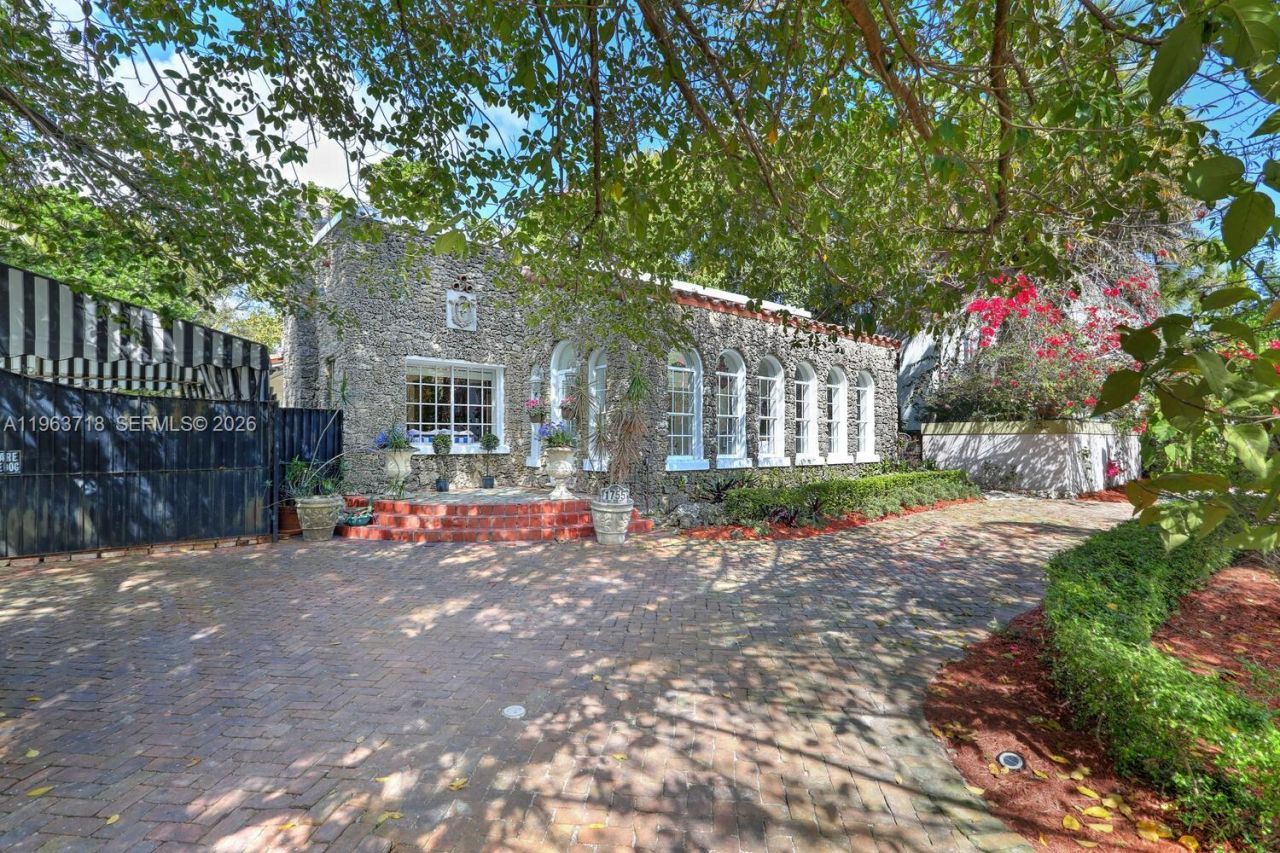 1755 SW 10th St, Miami, FL 33135 Photo