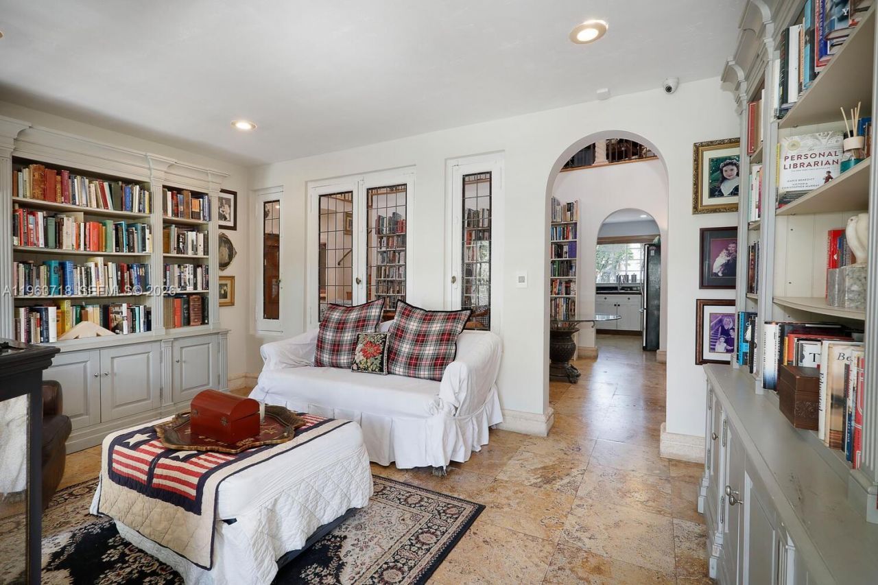 1755 SW 10th St, Miami, FL 33135 Photo