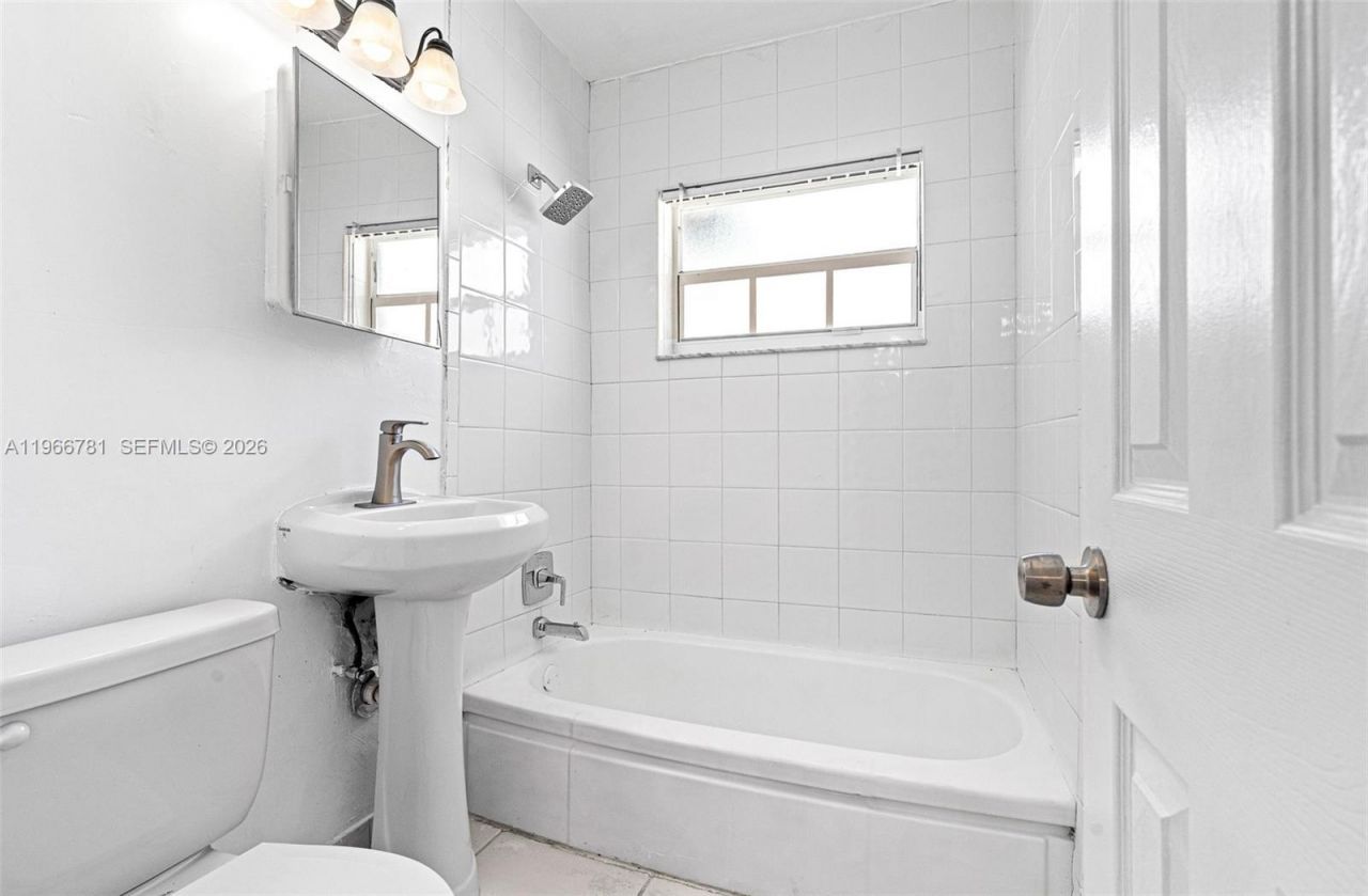 16025 NW 29th Ave , Miami Gardens, FL 33054 Photo