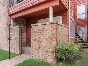 9839 Walnut Street, Unit 201, Dallas, TX 75243