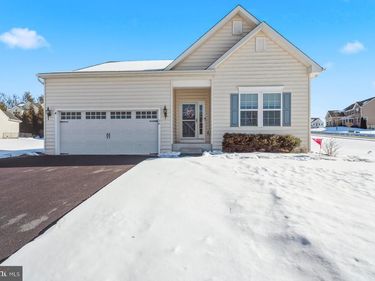 36 KAITLYN DRIVE, HANOVER, PA 17331