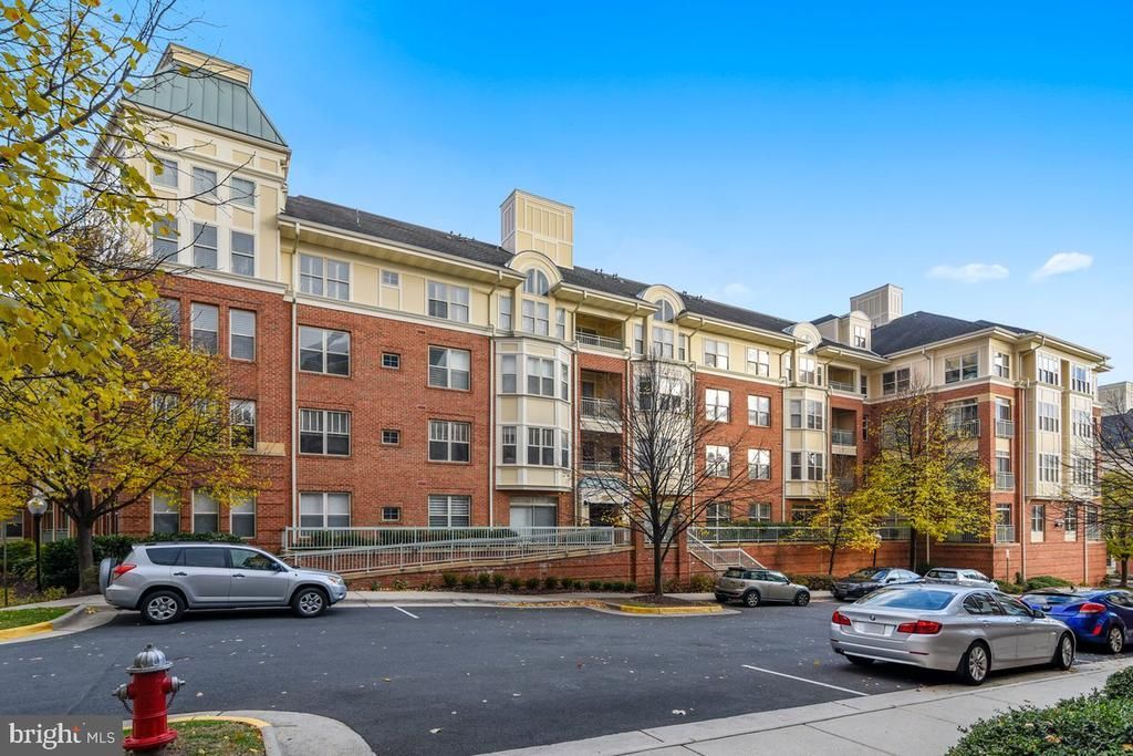 1851 Stratford Park Place, Unit 109, Reston, VA 20190 Main Photo