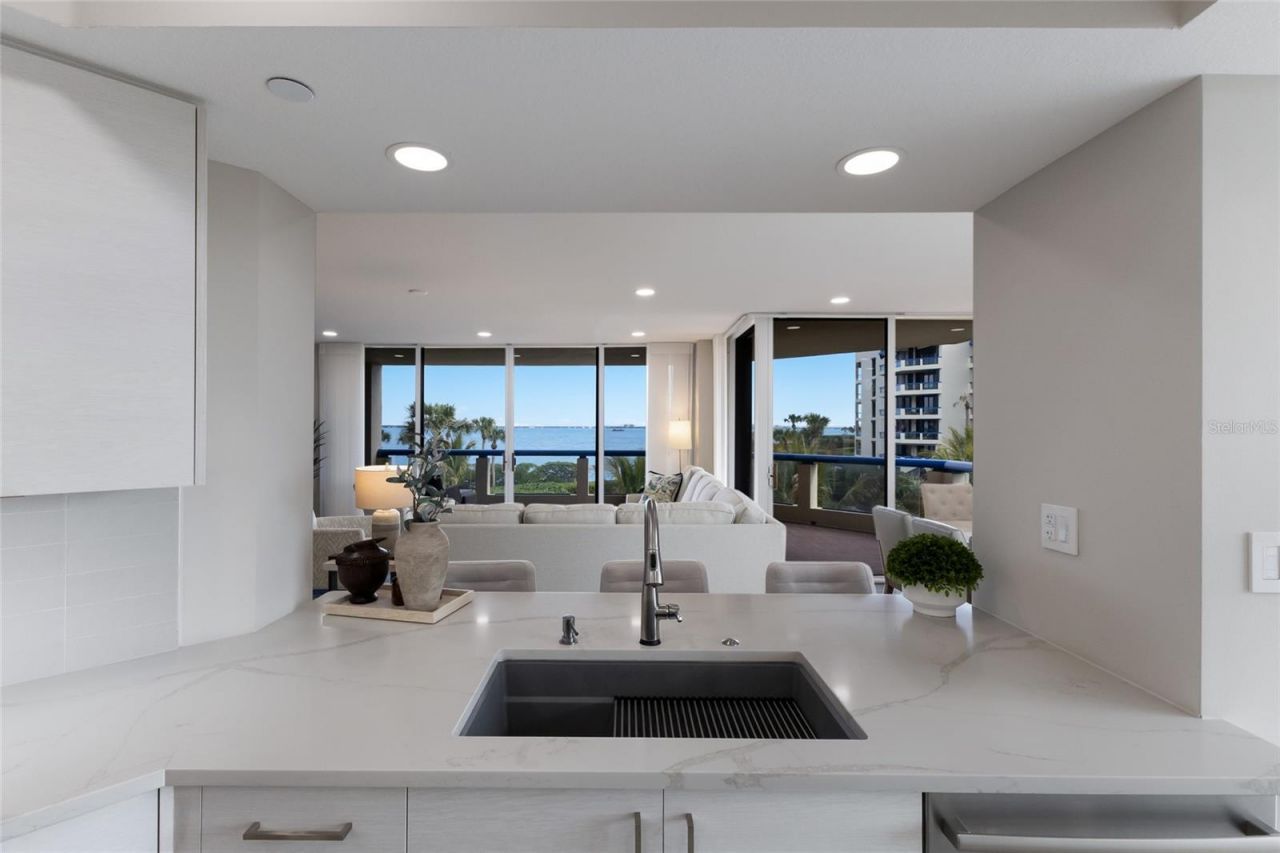 2120 Harbourside Drive, Unit 628, Longboat Key, FL 34228 Photo