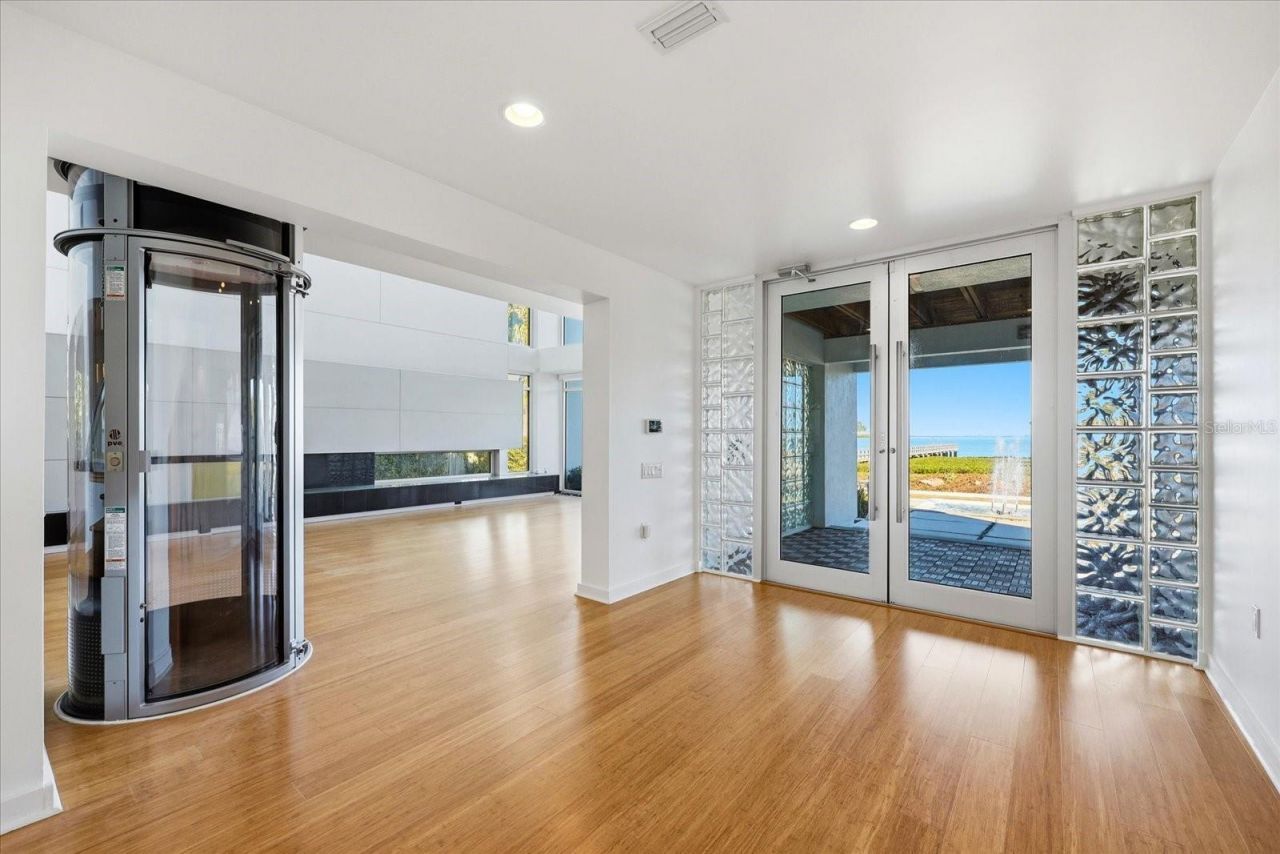 1405 N Bayshore Drive, Safety Harbor, FL 34695 Photo