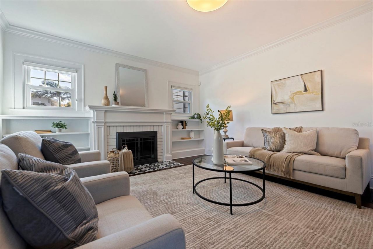 646 17th Ave Ne, Saint Petersburg, FL 33704 Photo