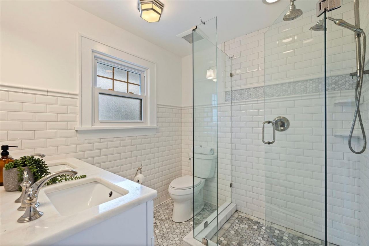 646 17th Ave Ne, Saint Petersburg, FL 33704 Photo