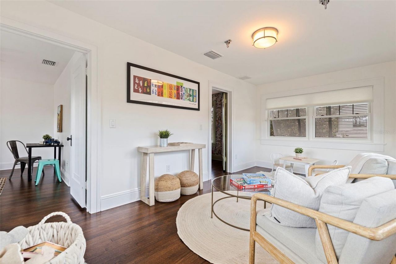 646 17th Ave Ne, Saint Petersburg, FL 33704 Photo