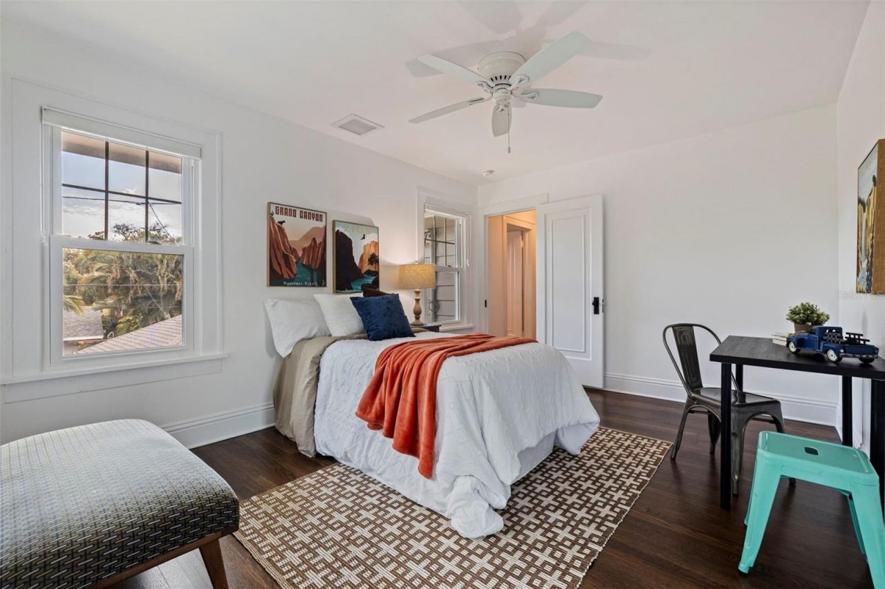 646 17th Ave Ne, Saint Petersburg, FL 33704 Photo