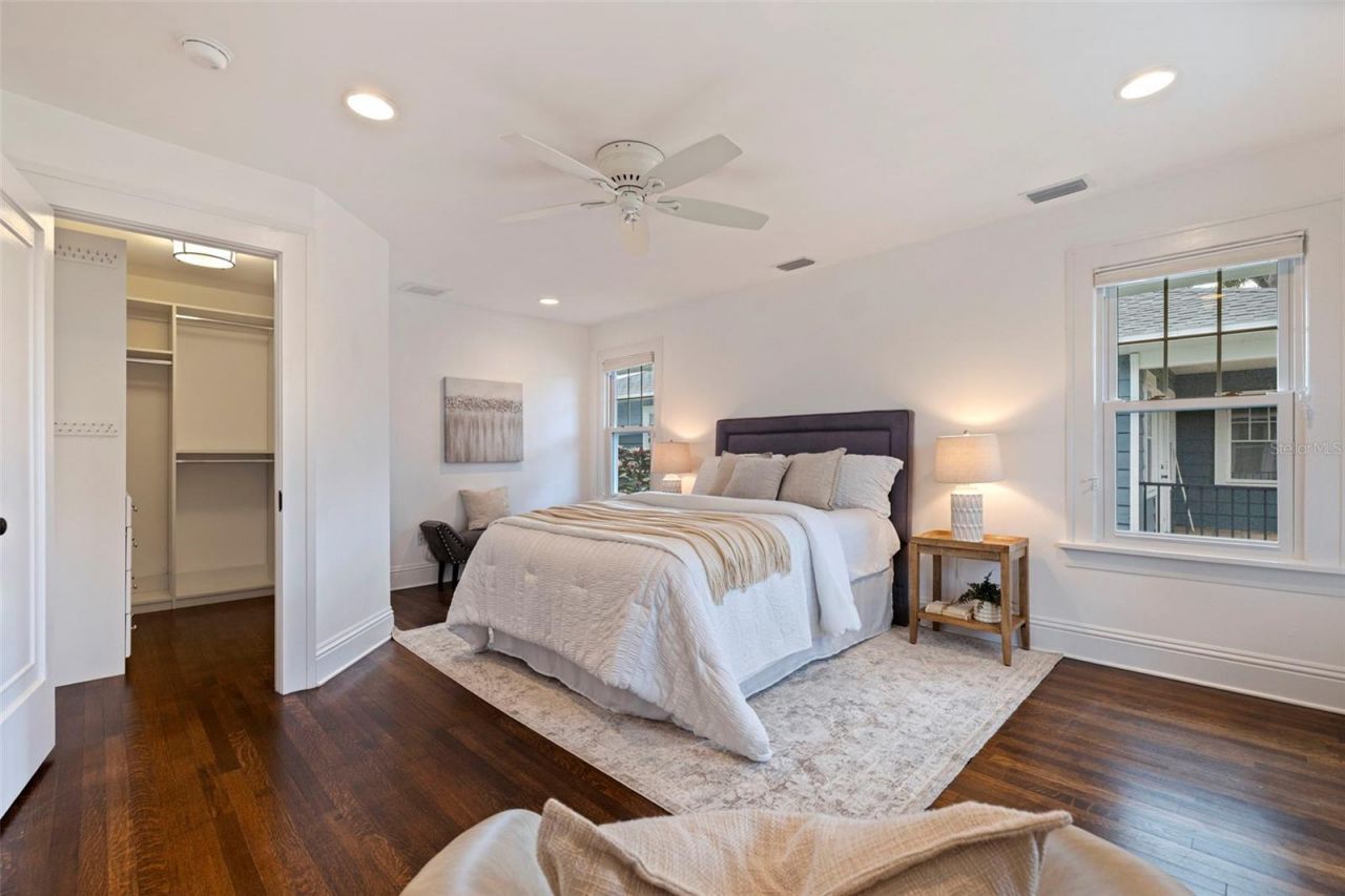 646 17th Ave Ne, Saint Petersburg, FL 33704 Photo