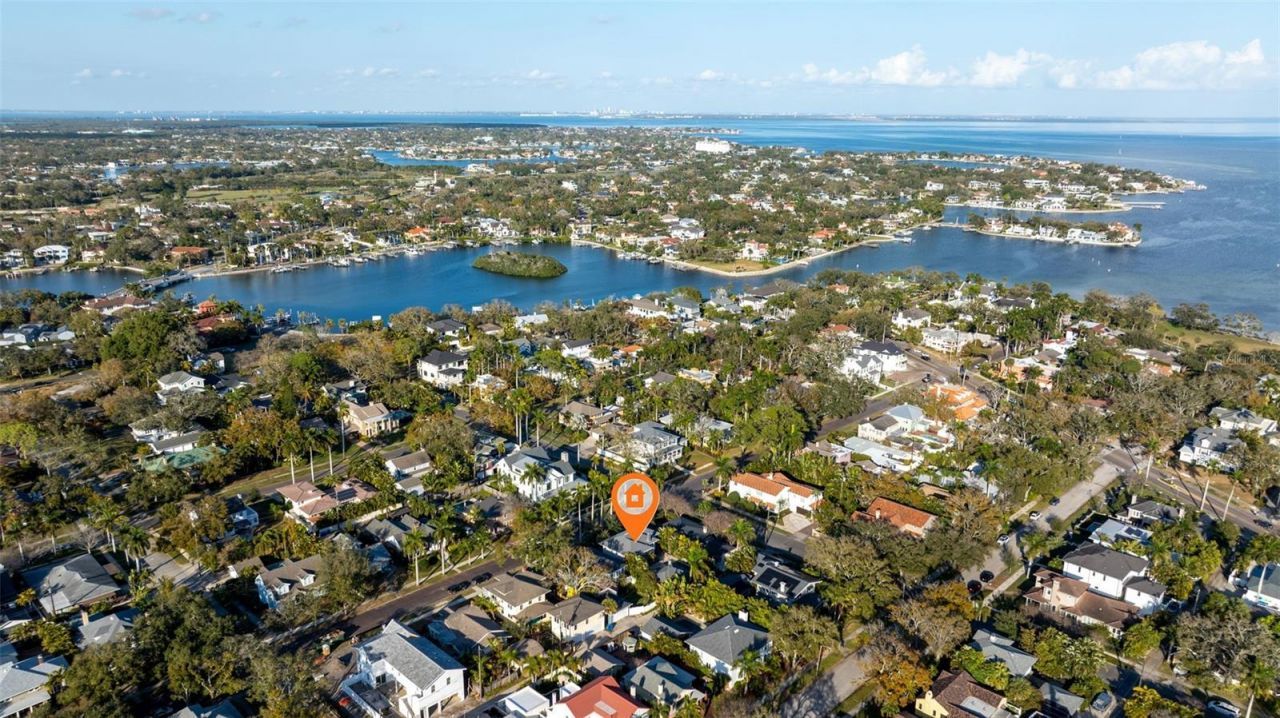 646 17th Ave Ne, Saint Petersburg, FL 33704 Photo