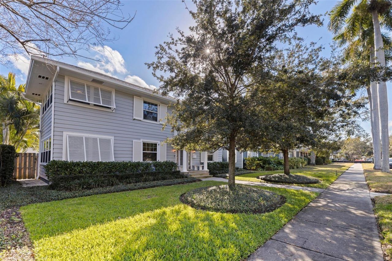 646 17th Ave Ne, Saint Petersburg, FL 33704 Photo