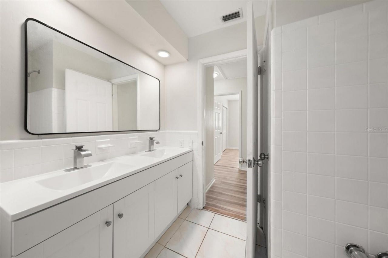 2239 Duncan Drive, Belleair Bluffs, FL 33770 Photo