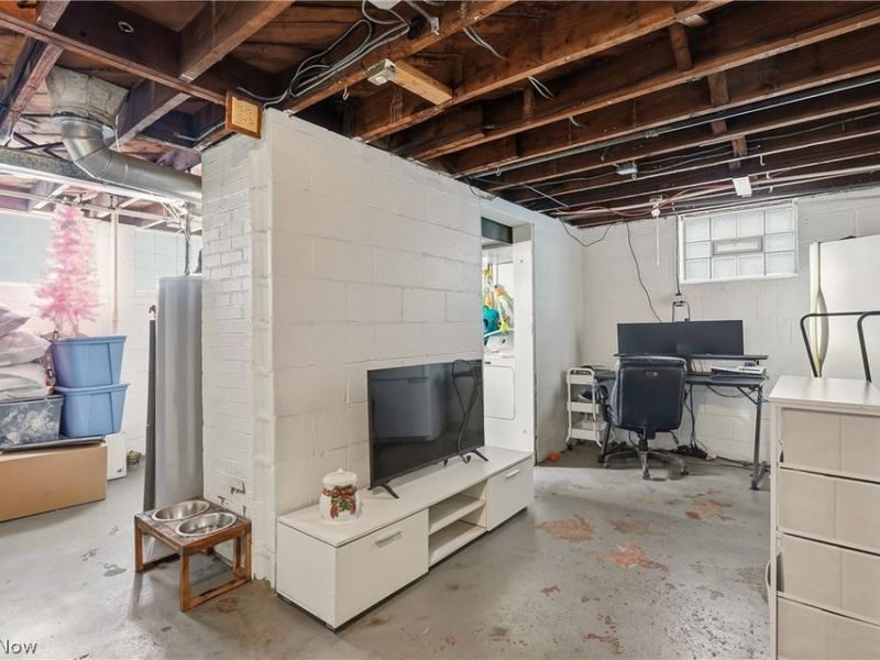 298 E Ford Avenue, Barberton, OH 44203 Photo 29