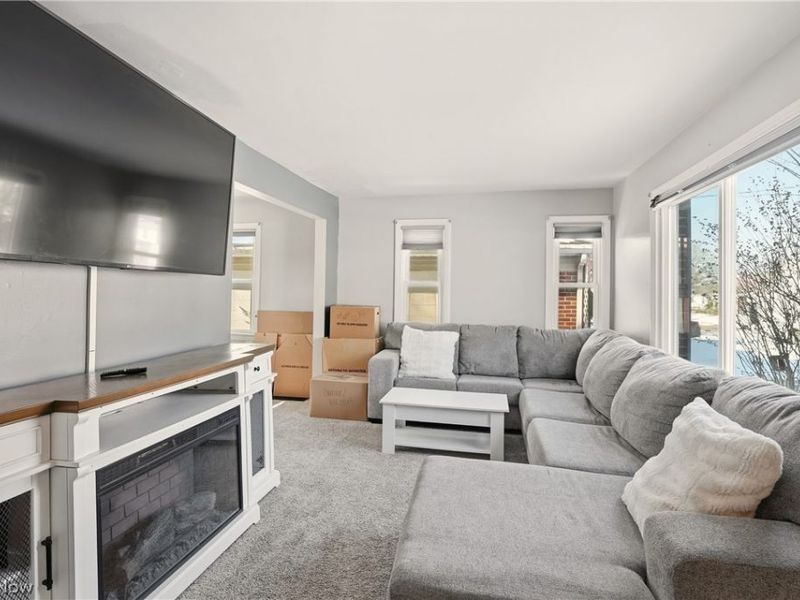 298 E Ford Avenue, Barberton, OH 44203 Photo 6