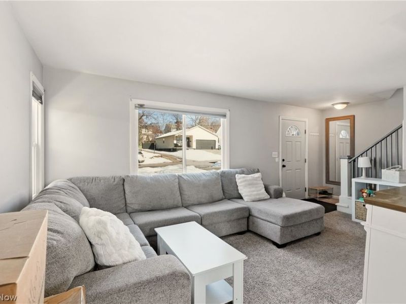 298 E Ford Avenue, Barberton, OH 44203 Photo 9