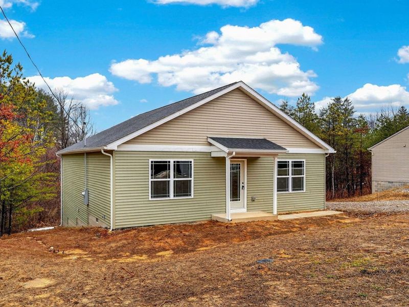 353 Elm Street , New Straitsville, OH 43766 Photo 2