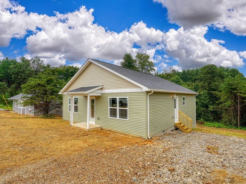 353 Elm Street , New Straitsville, OH 43766 Photo 34