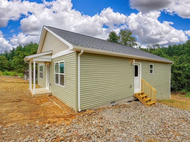 353 Elm Street , New Straitsville, OH 43766 Photo 35