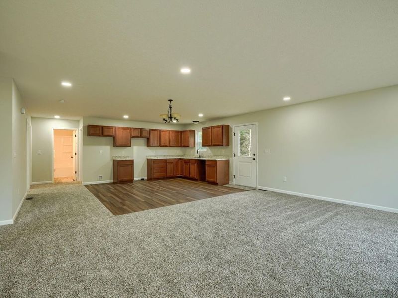 353 Elm Street , New Straitsville, OH 43766 Photo 9