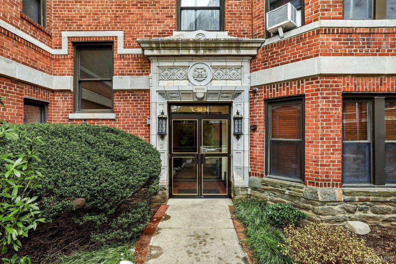 11 Alden Road, Unit 4A, Larchmont, NY 10538 Main Photo