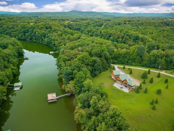 4042 Rocky Ridge Rd, Rock Island, TN 38581