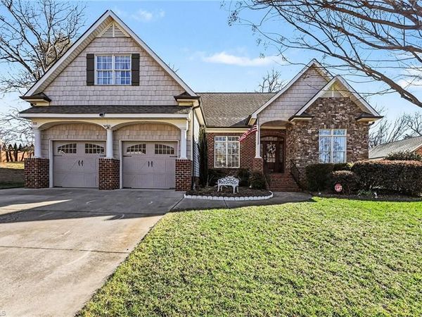 115 Town Lot Drive , Pfafftown, NC 27040