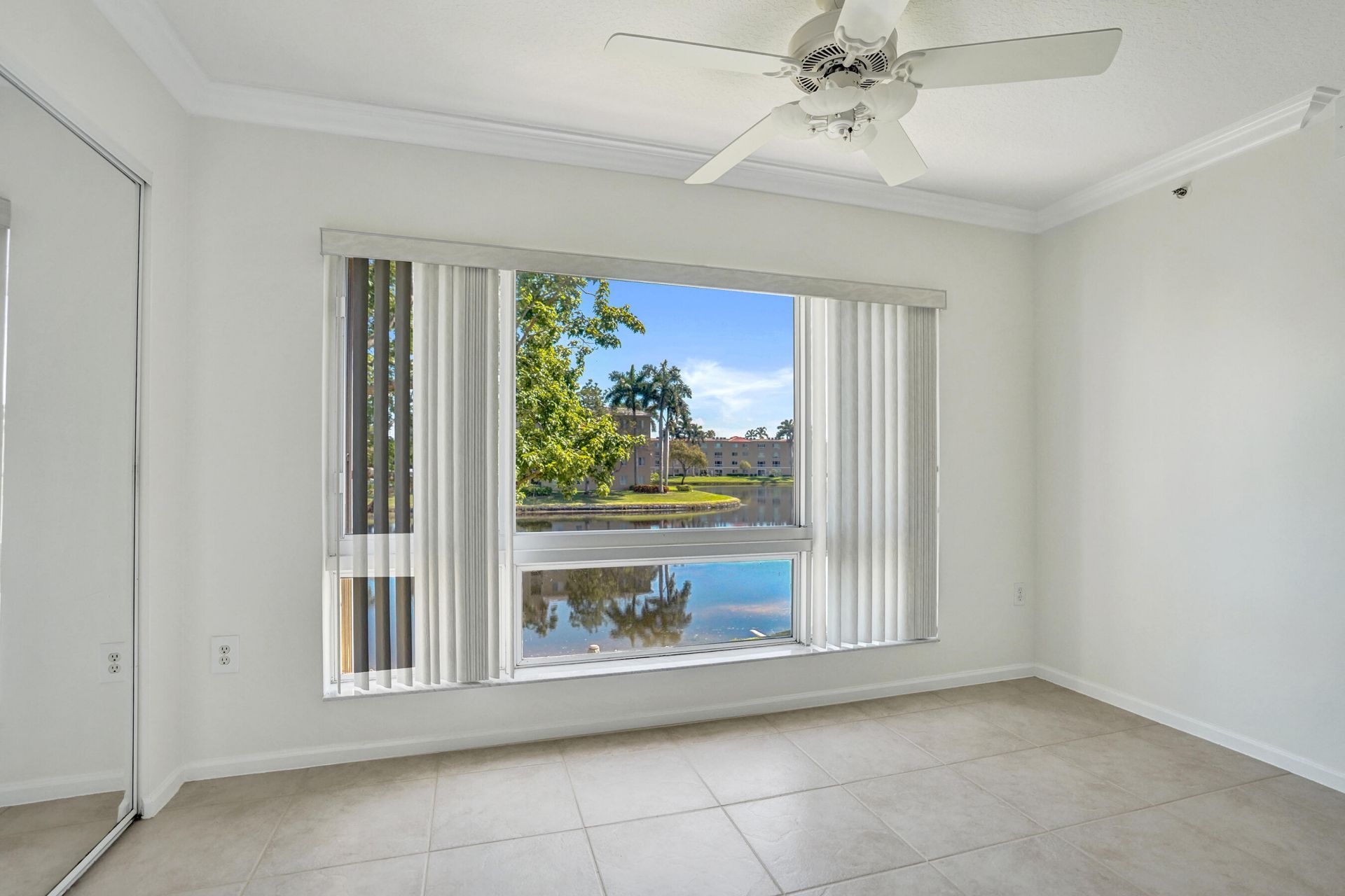 5777 Gemstone Court, Unit 207, Boynton Beach, FL 33437 Photo