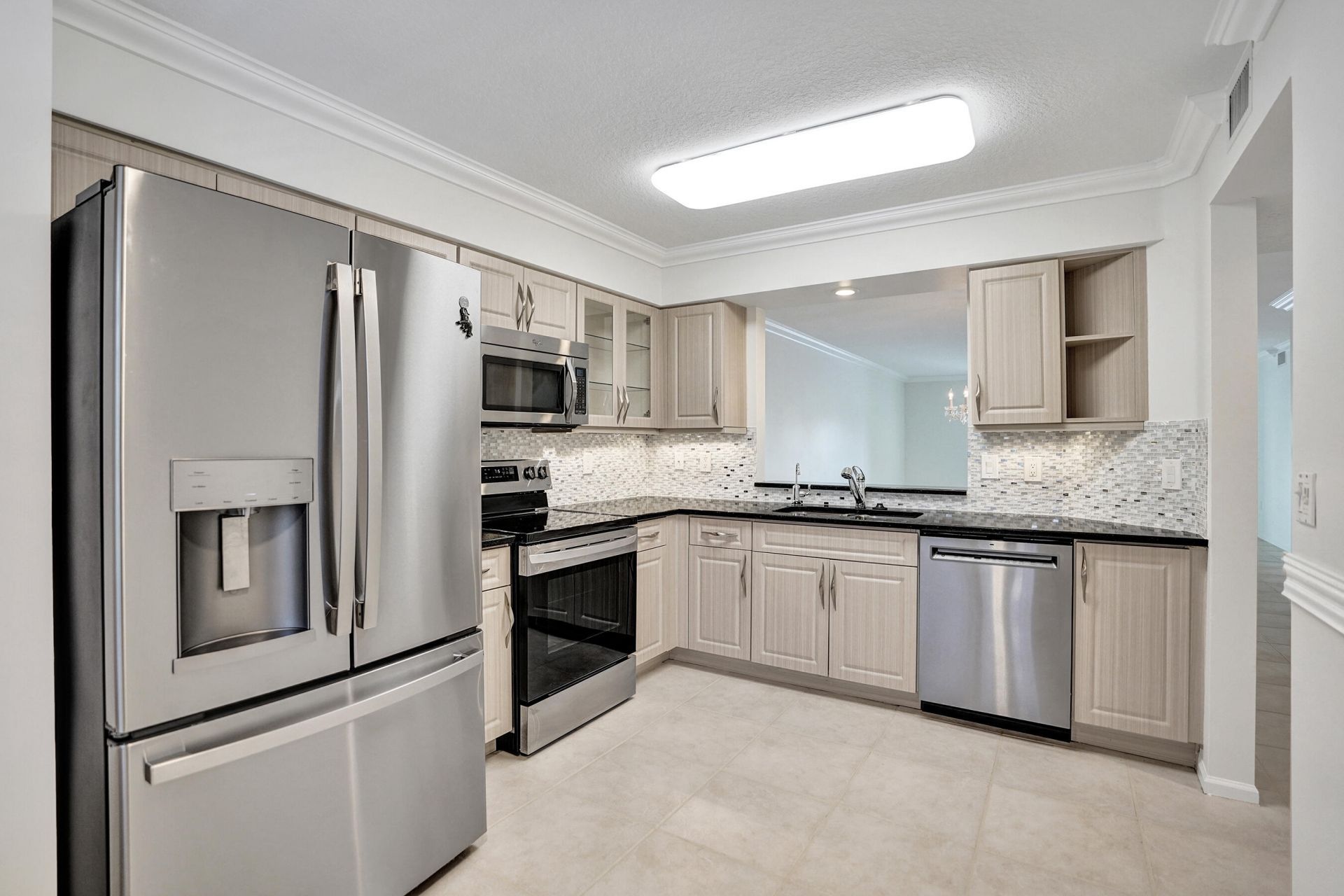 5777 Gemstone Court, Unit 207, Boynton Beach, FL 33437 Photo