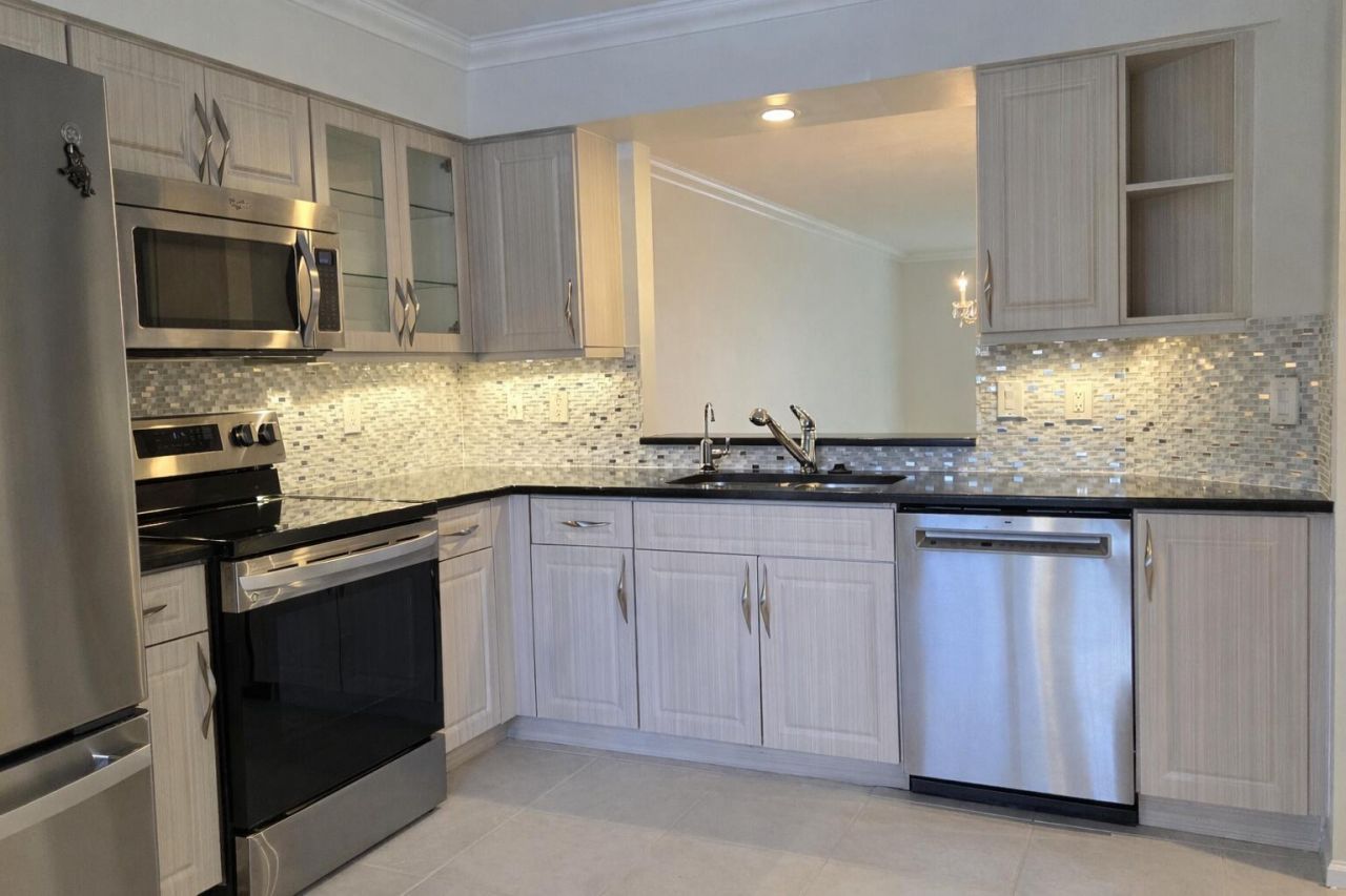 5777 Gemstone Court, Unit 207, Boynton Beach, FL 33437 Photo