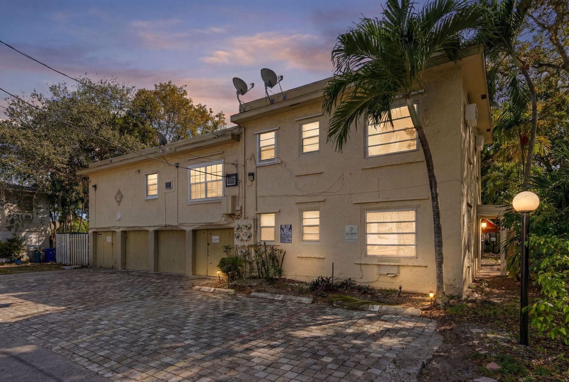 1857 Buchanan Street, Unit 8, Hollywood, FL 33020 Photo