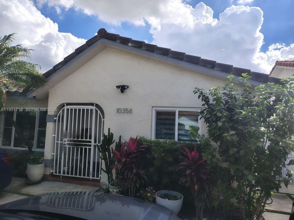 10358 NW 128th Ter , Hialeah Gardens, FL 33018